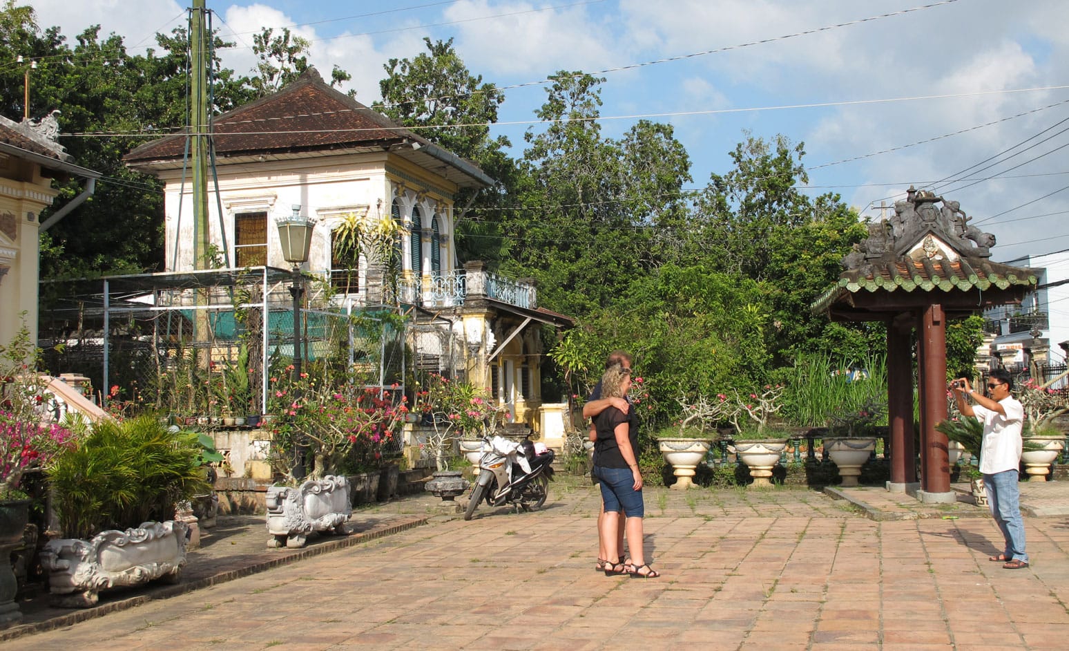 Khám phá Nhà cổ Bình Thủy – Cần Thơ Cay Xuong Rong Nha Co Binh Thuy