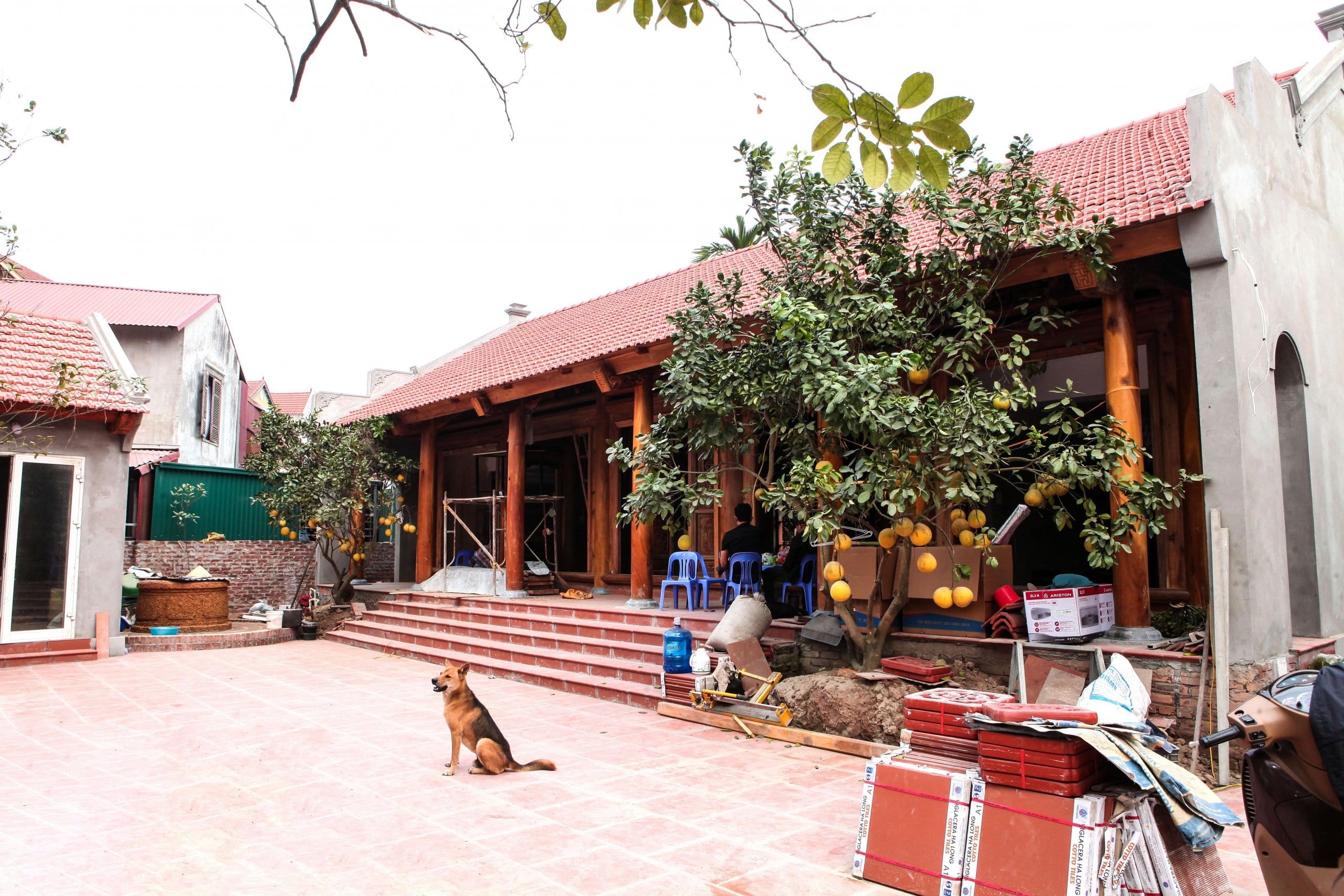 Mẫu nhà gỗ 5 gian 2 buồng gói được hoàn thiện tại Mê Linh  Hà Nội