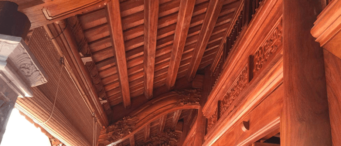 Kẻ hiên có độ cung đẹp, vì bát thay chạm khắc bức bồn (cốn) đẹp mắt